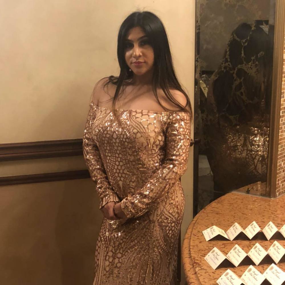 Meet your Posher, Dee